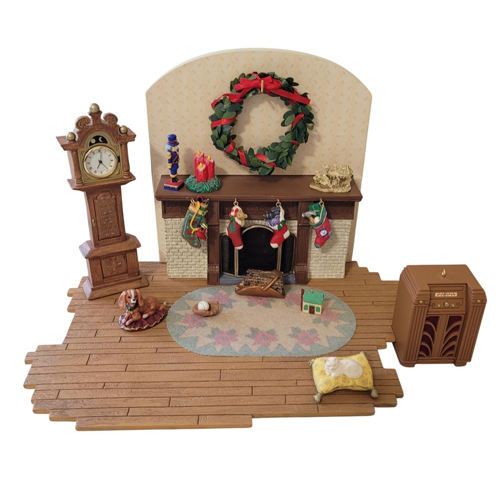 Vintage Hallmark Keepsake Ornament Studio Limited Edition The Family Room 2002